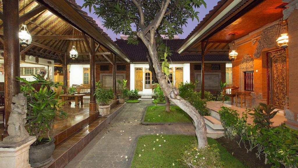 Surya Tropical Kuta Hotel Kuta  Exterior photo