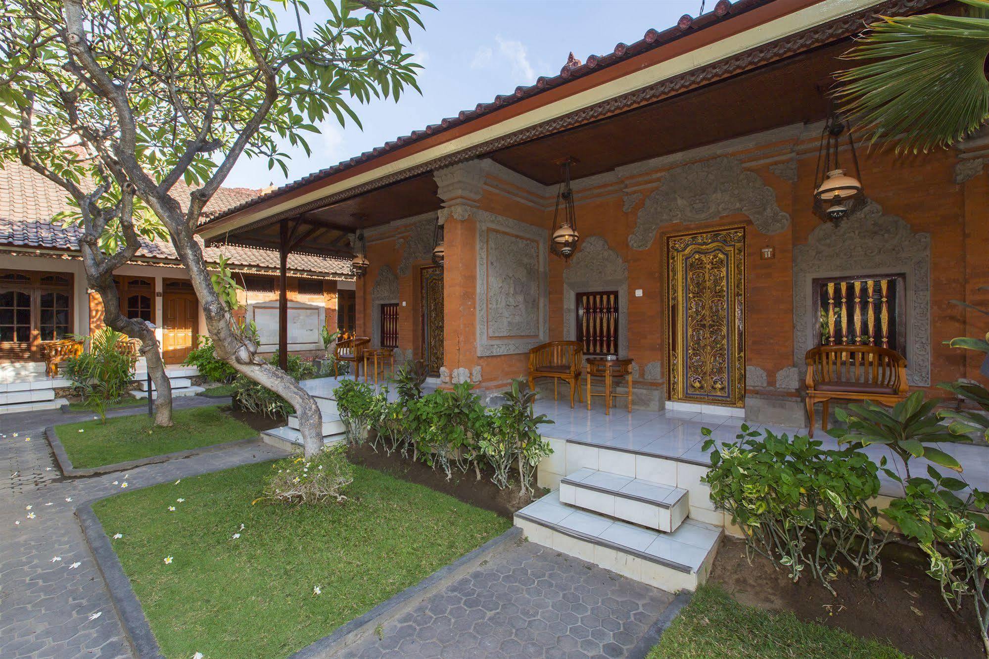 Surya Tropical Kuta Hotel Kuta  Exterior photo