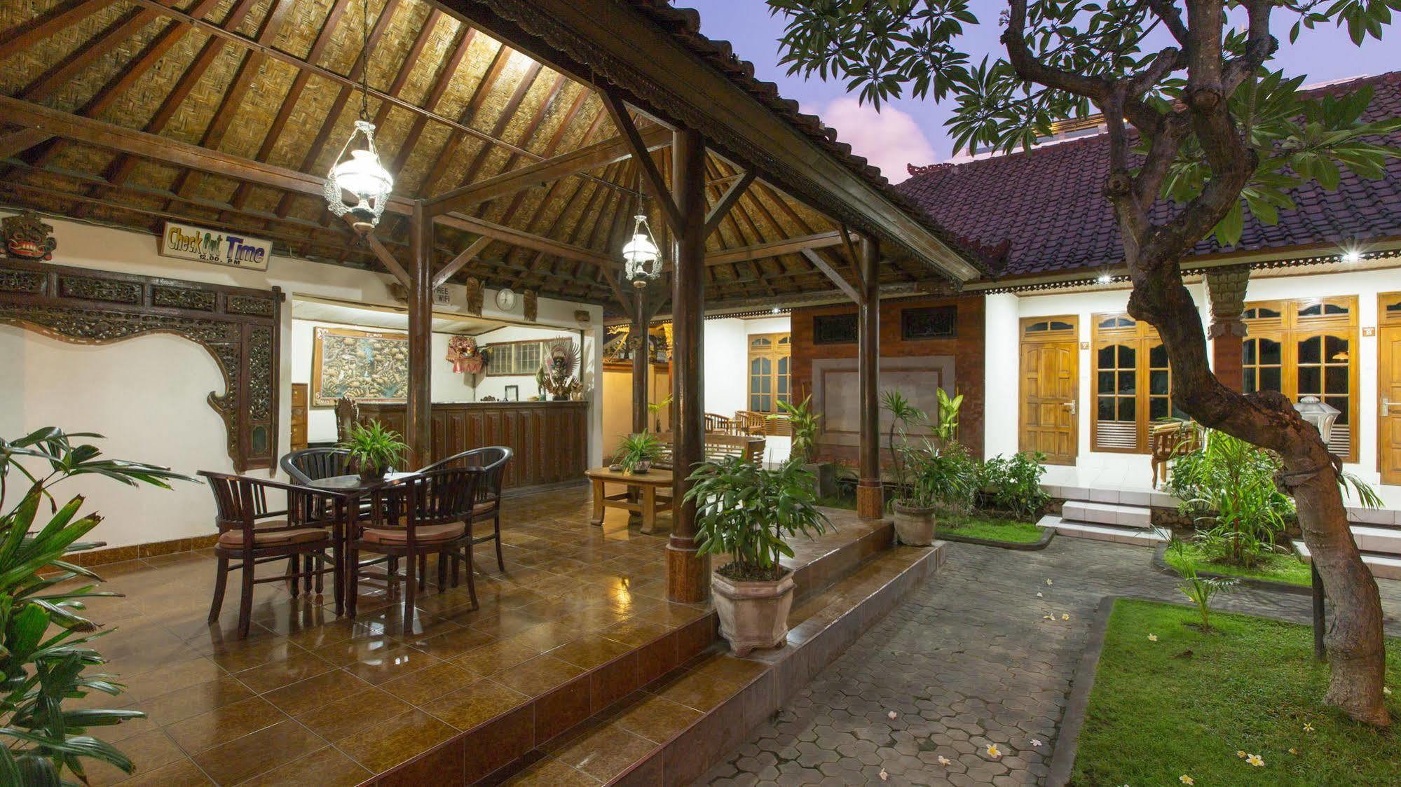 Surya Tropical Kuta Hotel Kuta  Exterior photo