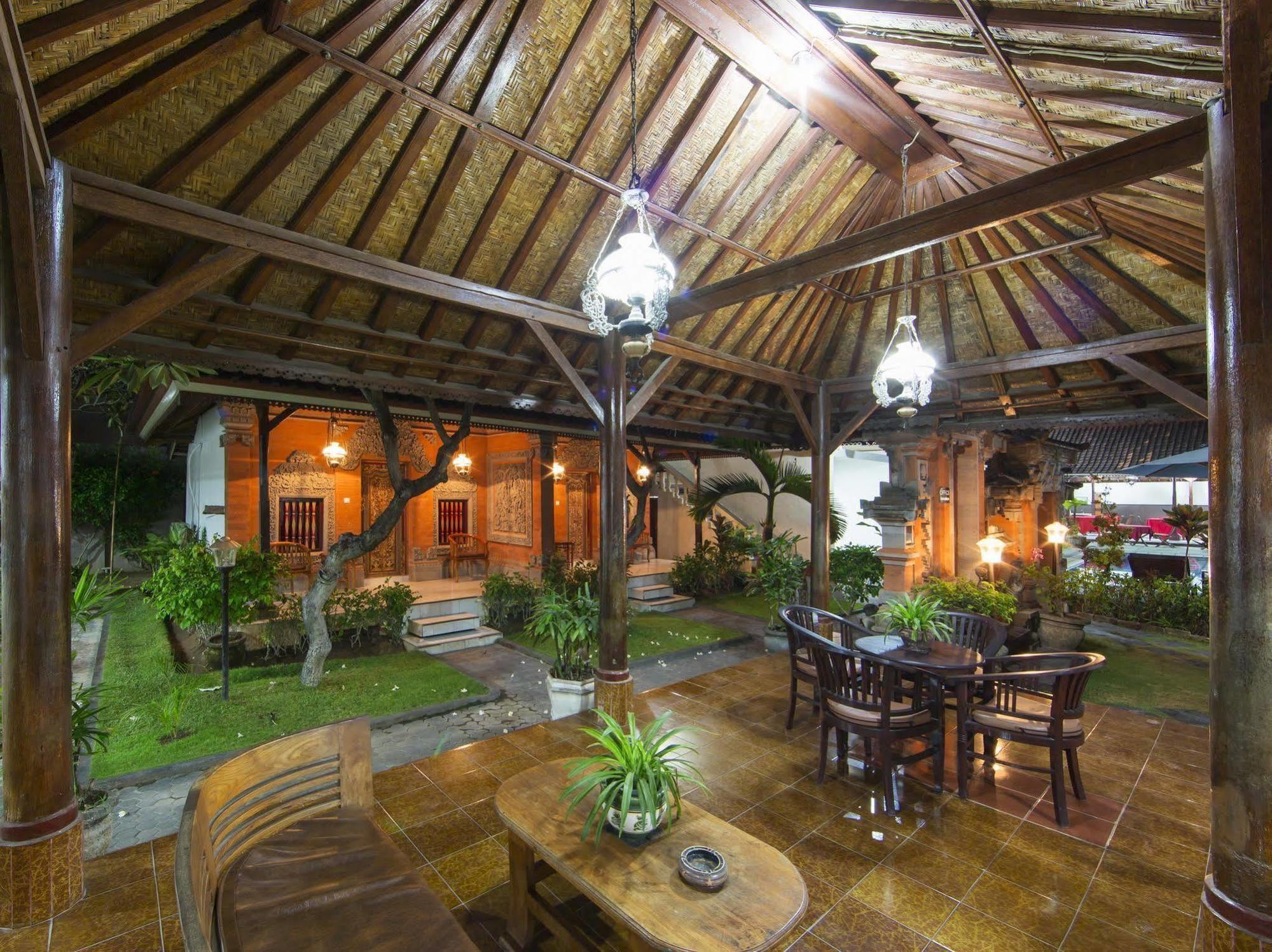 Surya Tropical Kuta Hotel Kuta  Exterior photo